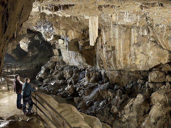 Stalactites and stalagmites in Pooles Cavern